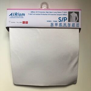 Uniqlo Hana Tajima Airism Turtleneck Size S